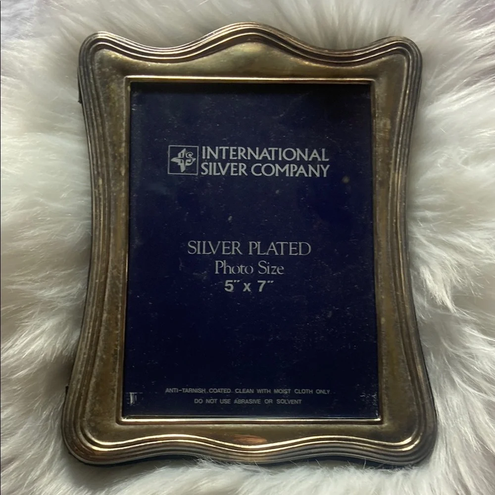 Vintage International Silver Co Silver Plated 5x7 Photo Frame Album